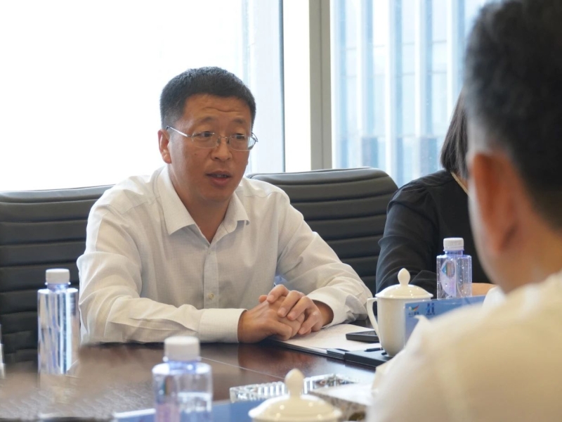 海南控股党委委员、副总经理肖飞走访调研海控贸易所属厦门华特集团